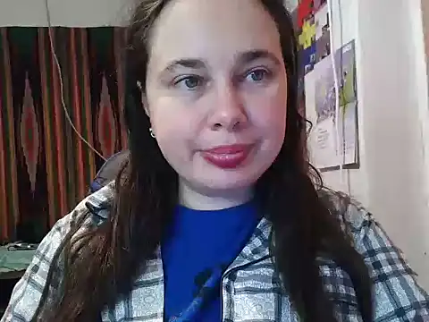 Snapshot of Cora_Maro chatting on 10-11-25, 02:01 Cora Maro online show from 10-11-25, 02:01