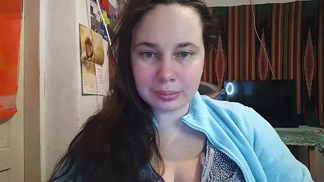 Snapshot of Cora_Maro chatting on 12-18-25, 10:30 Cora Maro online show from 12-18-25, 10:30