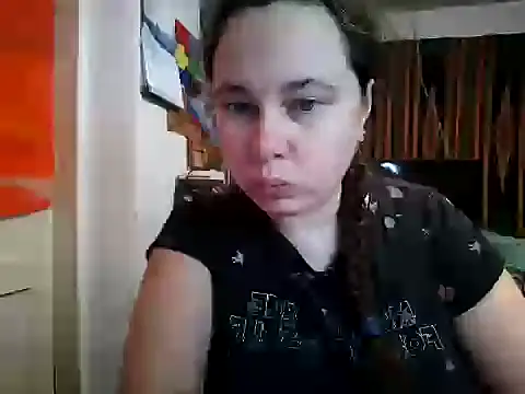 Snapshot of Cora_Maro chatting on 01-13-26, 10:24 Cora Maro online show from 01-13-26, 10:24