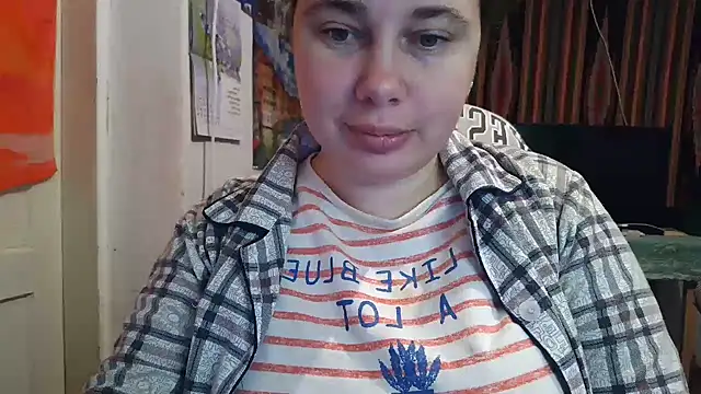 Snapshot of Cora_Maro chatting on 10-25-25, 02:22 Cora Maro online show from 10-25-25, 02:22