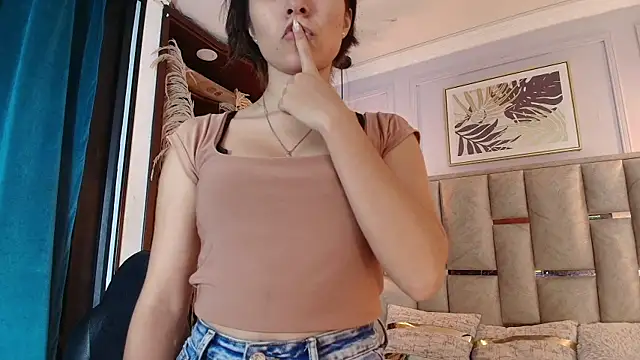 Emelie Ch1 online show from 03-15-25, 07:53