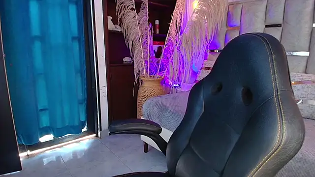 Emelie Ch1 online show from 03-16-25, 03:50