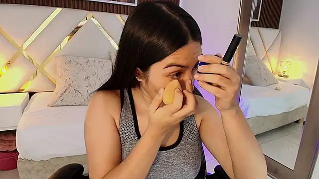 Emelie Ch1 online show from 03-19-26, 04:12