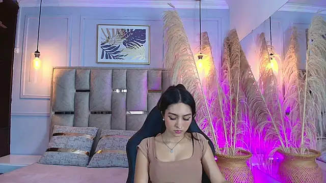 Emelie Ch1 online show from 03-06-25, 05:24