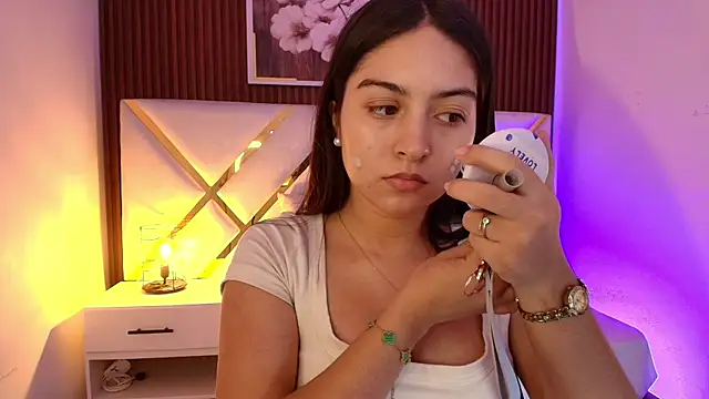 Emelie Ch1 online show from 01-14-26, 01:20