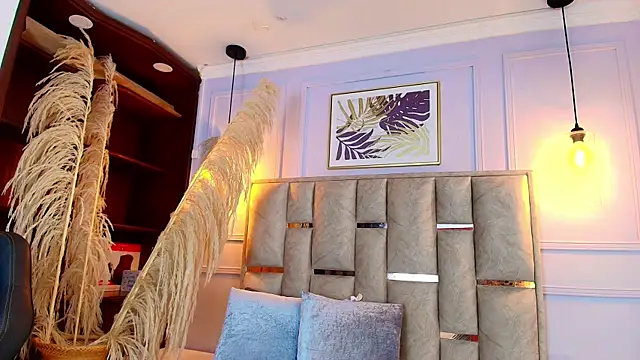 Emelie Ch1 online show from 03-20-25, 05:35