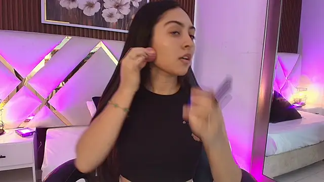 Emelie Ch1 online show from 05-14-26, 05:26