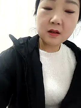 Snapshot of AHL756 chatting on 02-13-25, 06:41 AHL756 online show from 02-13-25, 06:41