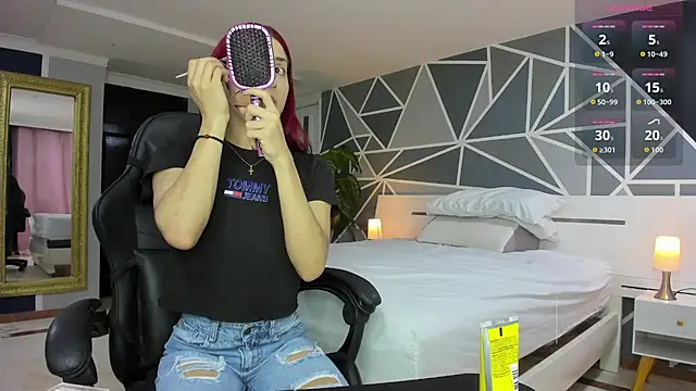 charolbruce 1 online show from 10-23-25, 12:04