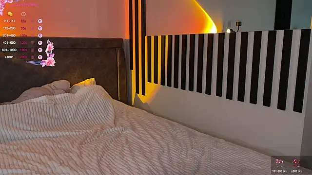 Li Amelie  online show from 10-26-25, 04:51