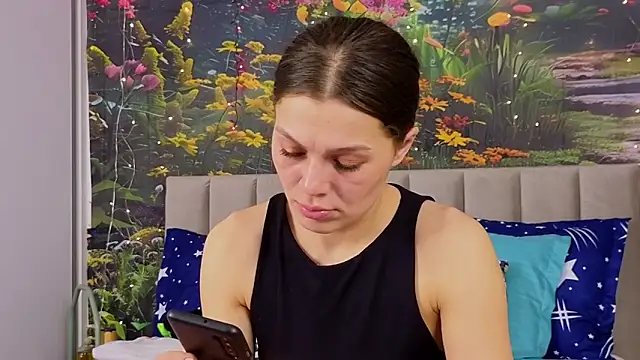 MadameDeFeu online show from 01-18-25, 12:36