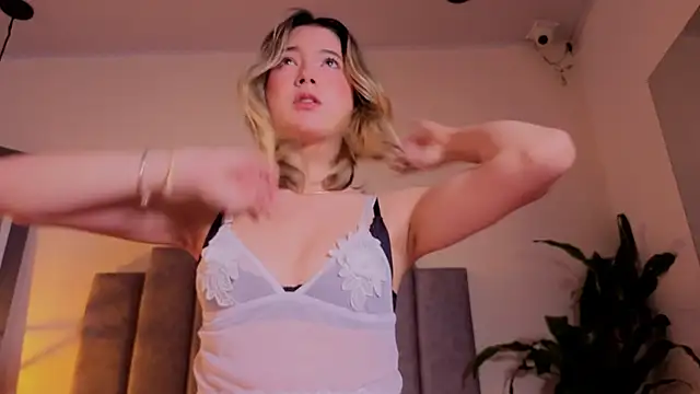 gabriela  gomez online show from 11-09-25, 12:47