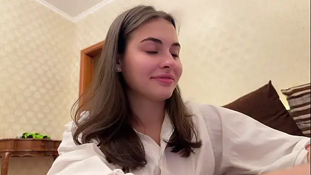 Snapshot of AmiCumOn chatting on 02-20-25, 01:51 AmiCumOn online show from 02-20-25, 01:51