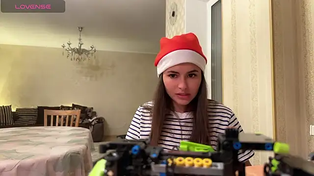 Snapshot of AmiCumOn chatting on 12-25-24, 03:17 AmiCumOn online show from 12-25-24, 03:17