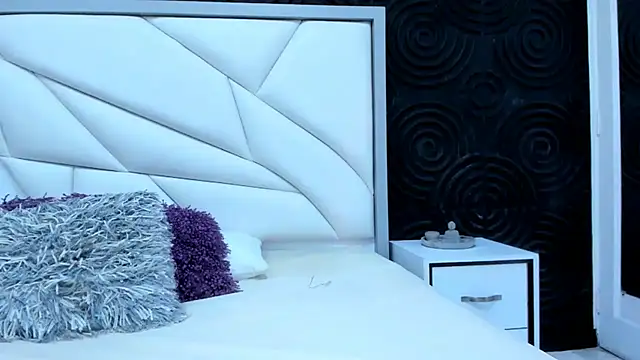 AbigailWilliams  online show from 09-27-25, 11:05