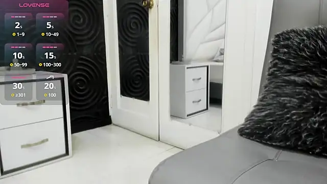 AbigailWilliams  online show from 12-19-25, 01:02