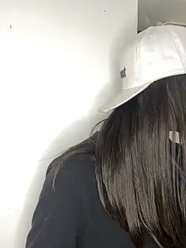 BarbieHotLaura online show from 03-13-25, 09:26