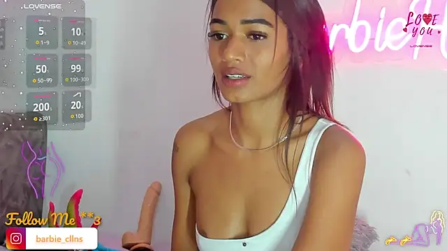 BarbieHotLaura online show from 10-09-25, 01:39