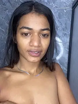 BarbieHotLaura online show from 11-04-25, 06:55