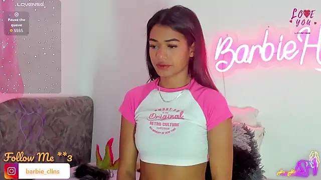 BarbieHotLaura online show from 10-08-25, 01:34