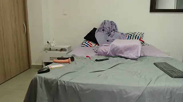 AnnieRoss69 online show from 02-06-25, 01:38