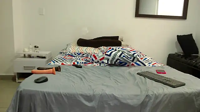 AnnieRoss69 online show from 09-19-25, 07:18