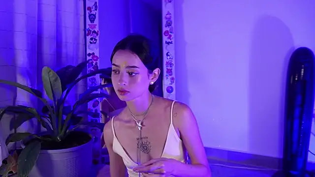 Snapshot of salome-brown chatting on 04-11-26, 11:41 salome-brown online show from 04-11-26, 11:41