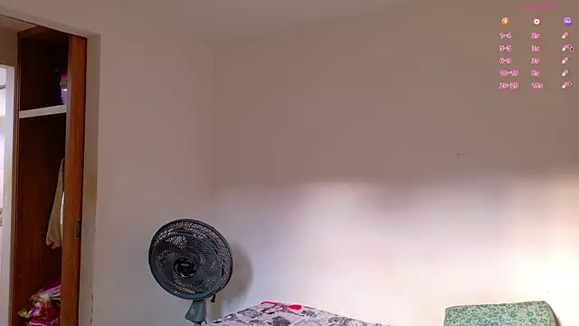 Gaby Vegaa online show from 11-17-25, 10:03