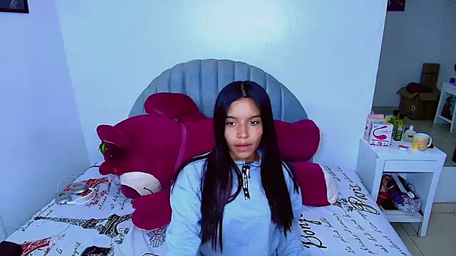 charlotte 0309 online show from 12-04-25, 08:52