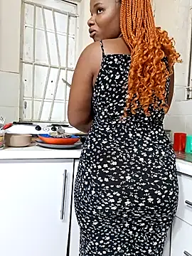 Snapshot of SexyHipsStar chatting on 10-14-25, 07:47 SexyHipsStar online show from 10-14-25, 07:47