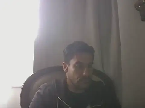 elkike1980 online show from 05-08-26, 03:49