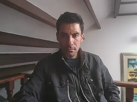 elkike1980 online show from 04-30-26, 02:13