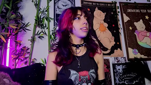 Nyx nayla online show from 04-21-26, 01:42