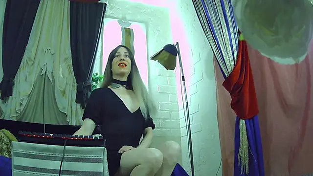 Mary Loon online show from 11-12-25, 04:22