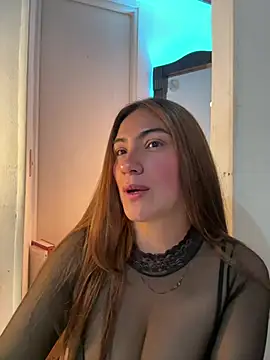 Snapshot of emmily_d chatting on 07-16-26, 06:05 emmily d online show from 07-16-26, 06:05