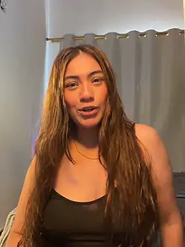 Snapshot of emmily_d chatting on 06-20-26, 07:52 emmily d online show from 06-20-26, 07:52
