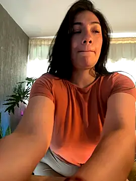 emmily d online show from 11-20-25, 06:19