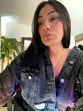 emmily d online show from 11-17-25, 06:34