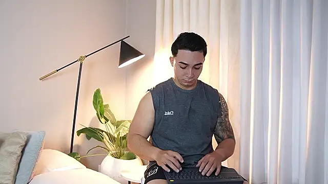 Ryan Hunt online show from 10-29-25, 12:04