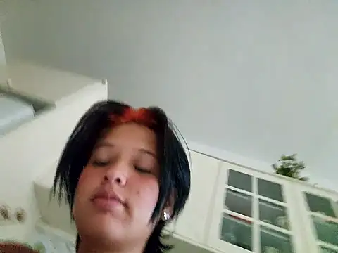 Snapshot of LorenRosse chatting on 09-25-25, 04:18 LorenRosse online show from 09-25-25, 04:18