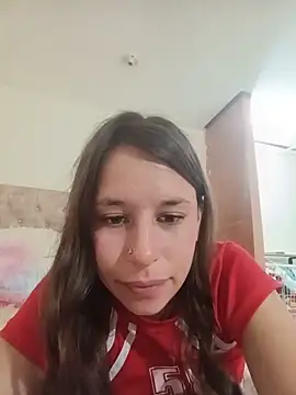 Snapshot of RubyEmerald chatting on 06-18-26, 01:48 RubyEmerald online show from 06-18-26, 01:48