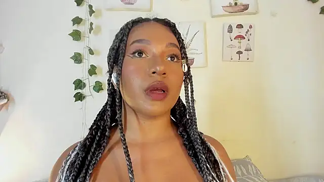 Snapshot of sara_sophieee chatting on 01-17-25, 01:04 sara sophieee online show from 01-17-25, 01:04