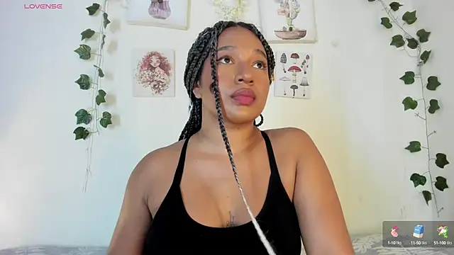 Snapshot of sara_sophieee chatting on 01-18-25, 01:30 sara sophieee online show from 01-18-25, 01:30