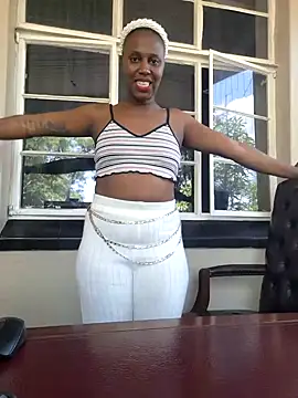 Snapshot of YourDreamLady22 chatting on 02-08-25, 10:39 YourDreamLady22 online show from 02-08-25, 10:39