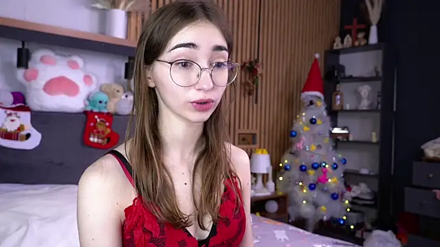 Snapshot of PollyBeev chatting on 11-27-25, 08:04 PollyBeev online show from 11-27-25, 08:04