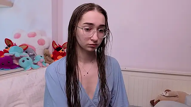 PollyBeev online show from 06-07-26, 07:35