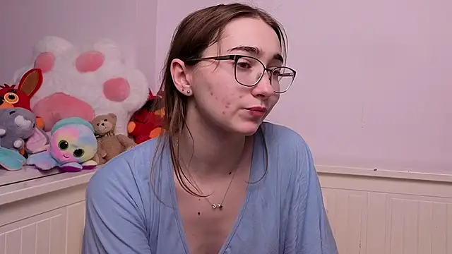 PollyBeev online show from 06-16-26, 07:30