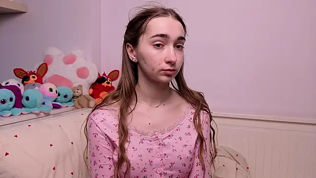 PollyBeev online show from 06-17-26, 07:30