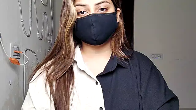 Hoty-Shivangi online show from 04-03-26, 04:46