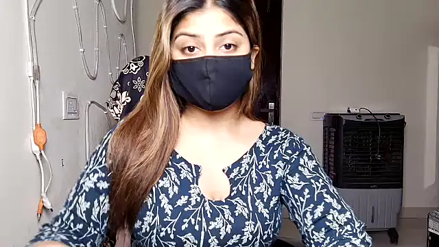 Hoty-Shivangi online show from 04-04-26, 04:46